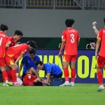 HLV Kim Sang Sik gửi lời động viên nồng ấm, tin tưởng tuyệt đối vào sự trở lại của Nguyễn Hiểu Minh sau chấn thương nặng 1