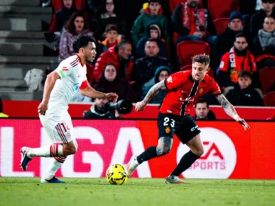 Bùng Nổ Đêm Khuya: Mallorca Đại Chiến Sevilla Trong Trận Cầu Nghẹt Thở