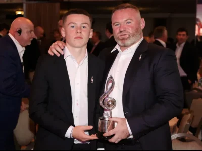 MU chính thức đề nghị hợp đồng cho Kai Rooney, con trai huyền thoại Wayne Rooney