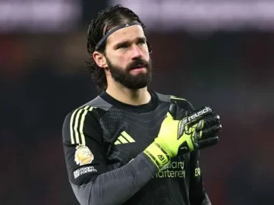 Alisson ‘thú nhận’ sự thật phũ phàng về Liverpool: Sa sút không thể chối cãi!