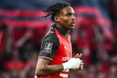 Liverpool Gây Sốc: Chốt Siêu Bom Tấn 60 Triệu Bảng, Tương Lai Hậu Vệ Đã Rõ 1